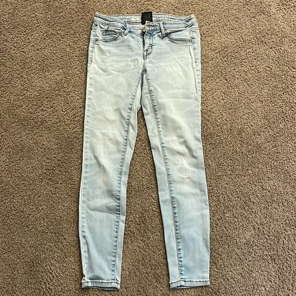 Skinny jeans light blue